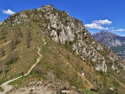 37 Ed ora dal Primo Corno (814 m) alla Vetta del Monte Barro (992 m)...sotto a chi tocca ! 